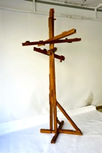 Coat hanger Walmut 7ft tall (1)