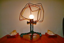 1B wire sphere shade with base 1ft H